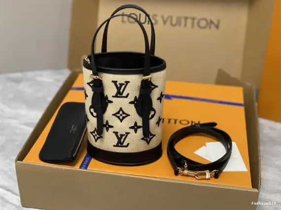 VUITTON LOUIS BUCKET NANO 0417